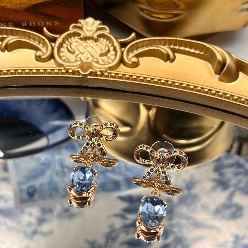 🆕 OSCAR DE LA RENTA 🧿 NWOT Blue Sparkle & Dangling Bow Earrings - Picture 4 of 16